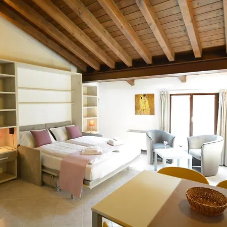 Apart-hotel Residenza Corte Casara 3*